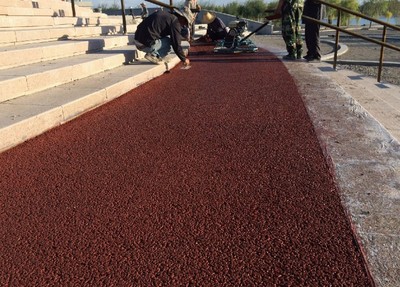 江西宜春重載彩色透水混凝土路面設計與生產(chǎn)實踐